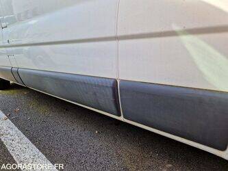 2011-renault-trafic-1444922-46747527