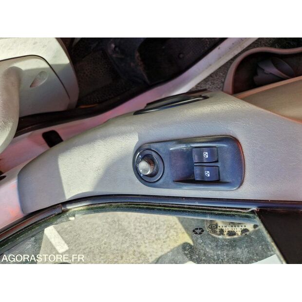 2011 Renault Trafic-46747532