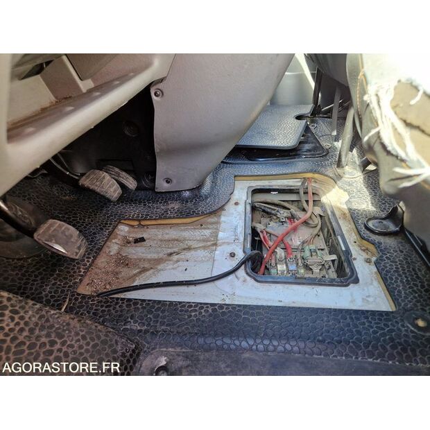 2011 Renault Trafic-46747535