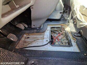 2011-renault-trafic-1444922-46747535