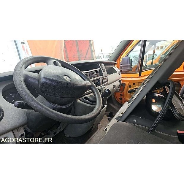 2004 Renault Master-46747550