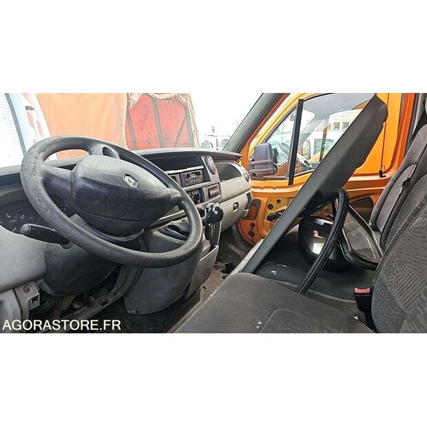 2004 Renault Master-46747552