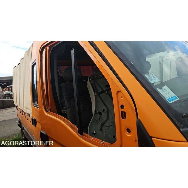 2004 Renault Master-46747559
