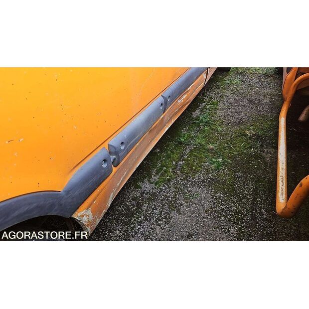 2004 Renault Master-46747562