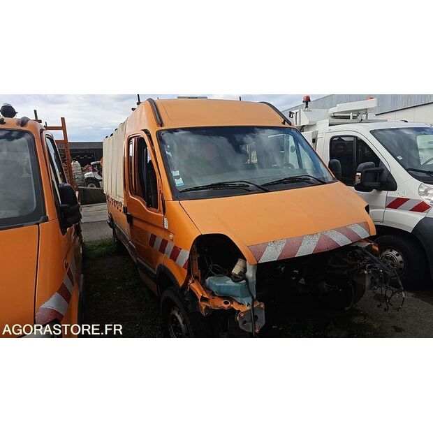 2004 Renault Master-46747565