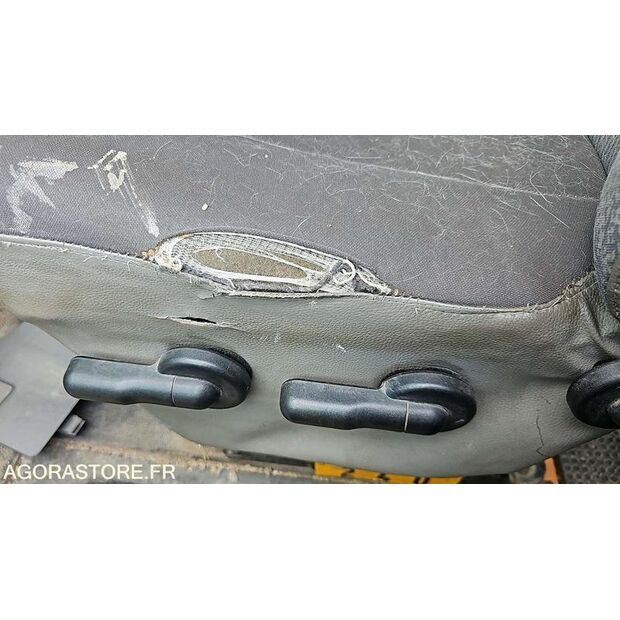 2004 Renault Master-46747569