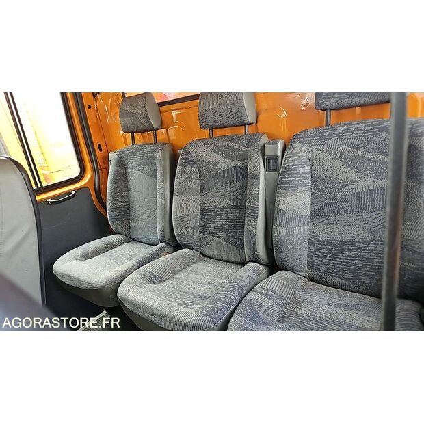 2004 Renault Master-46747570