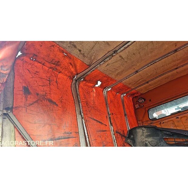 2004 Renault Master-46747571