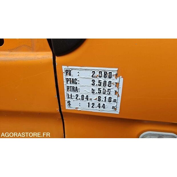 2004 Renault Master-46747572