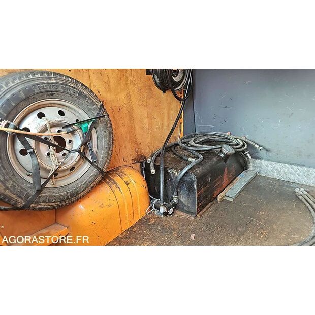 2004 Renault Master-46747623