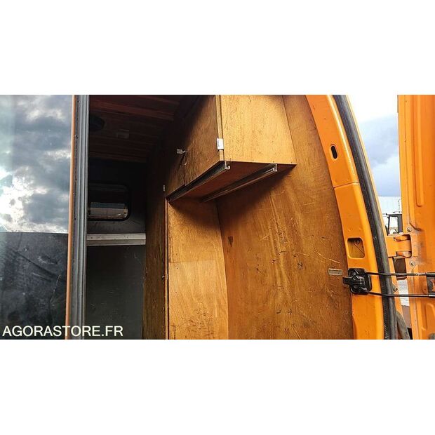 2004 Renault Master-46747631