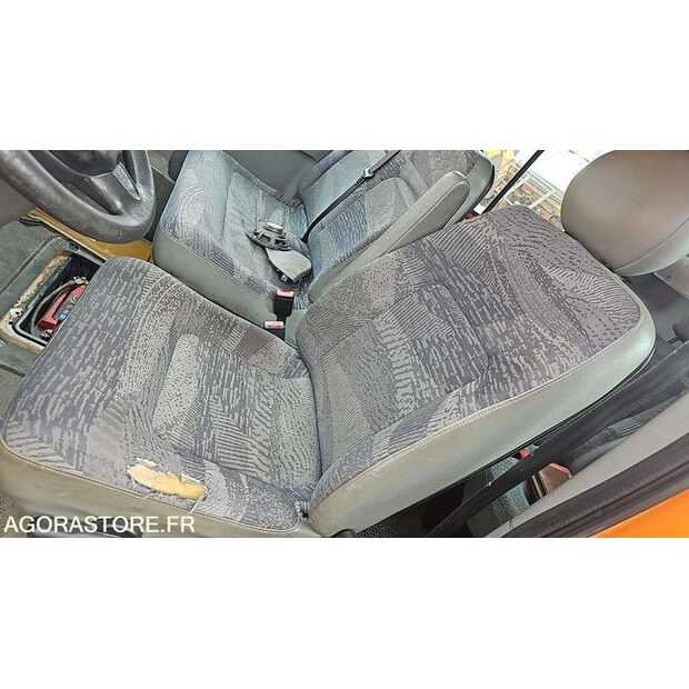 2004 Renault Master-46747634