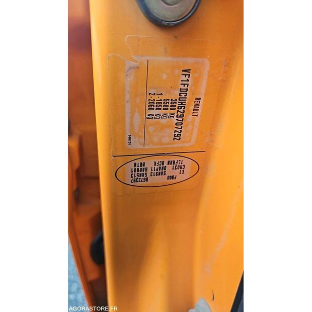 2004 Renault Master-46747637