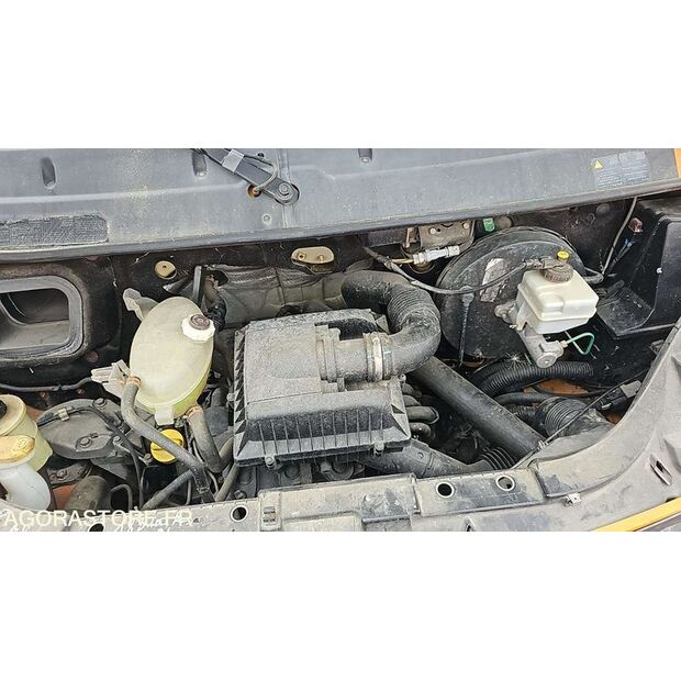 2004 Renault Master-46747641