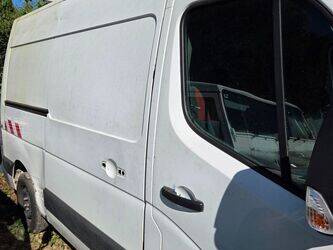 2011-renault-master-1444926-46747647