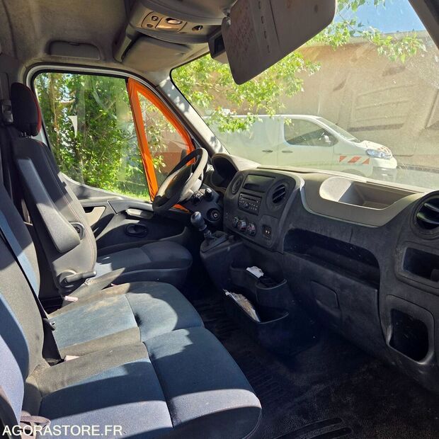 2011 رينو Master-46747648