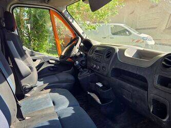 2011-renault-master-1444926-46747648