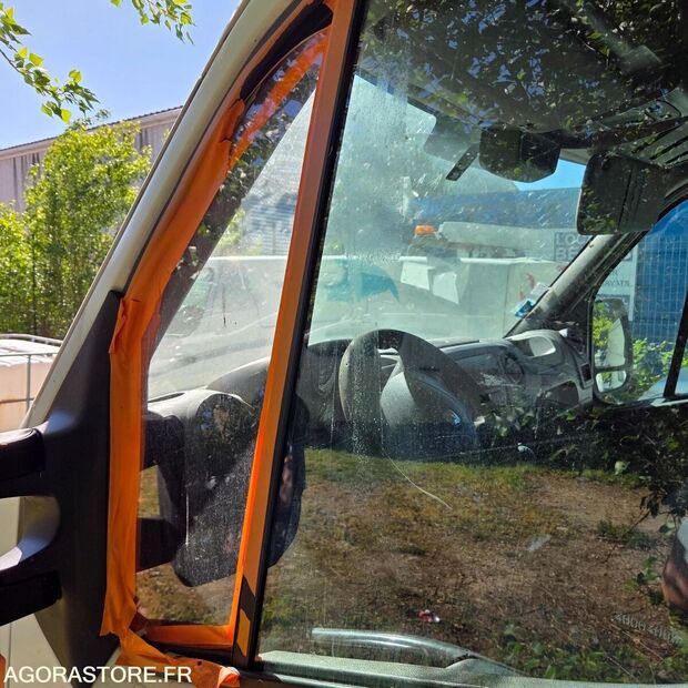 2011 رينو Master-46747650