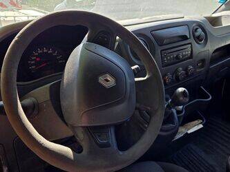 2011-renault-master-1444926-46747652