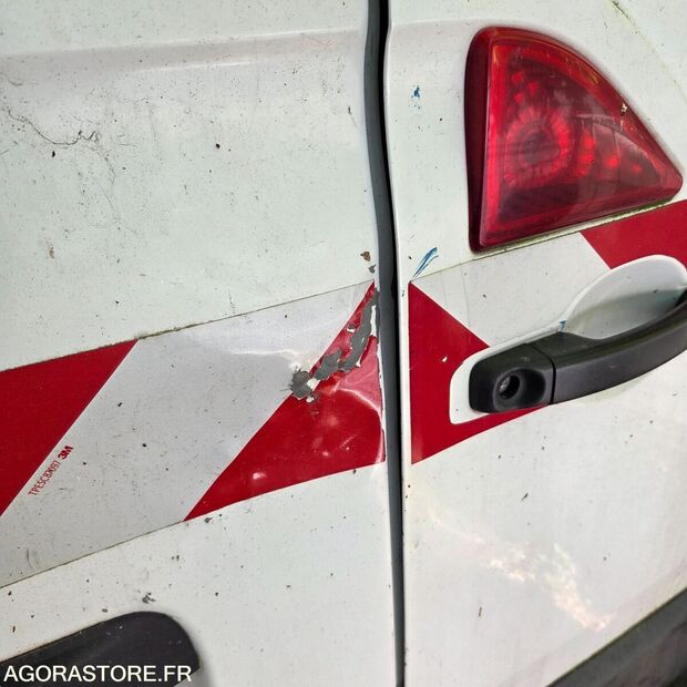 2011 رينو Master-46747655