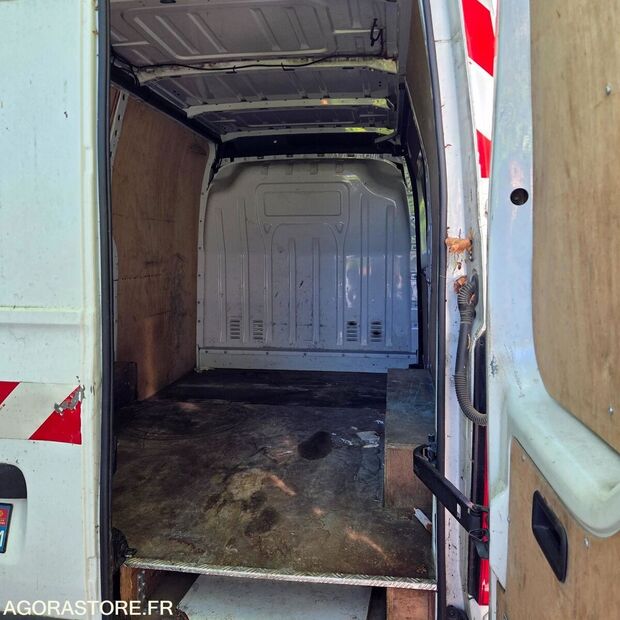 2011 رينو Master-46747657