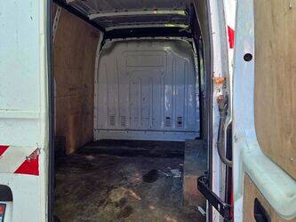 2011-renault-master-1444926-46747657