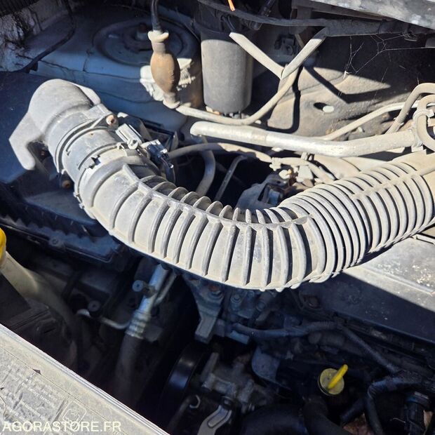 2011 رينو Master-46747660