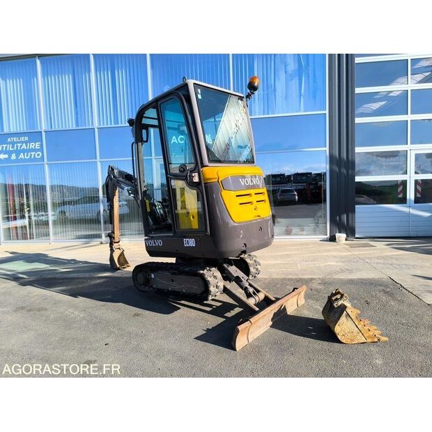 2016 Volvo EC18D-46747675