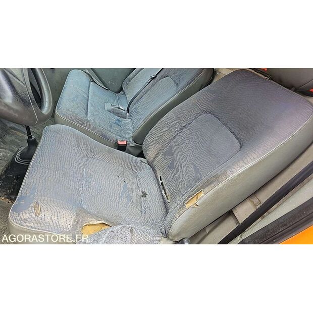 2001 Renault Master-46747727