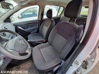 2016-dacia-sandero-1444932-46747758