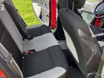 2012-renault-clio-1444933-46747773