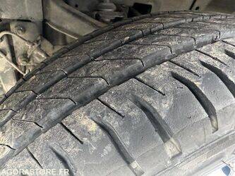 2009-renault-maxity-1444934-46747781