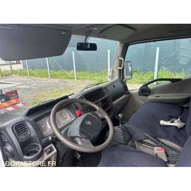 2009 Renault Maxity-46747782