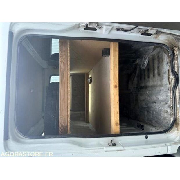 2009 Renault Maxity-46747783