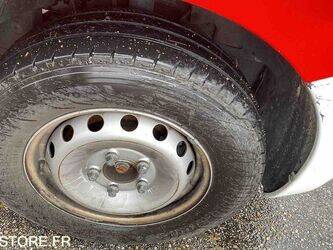 2013-renault-master-1444937-46747823