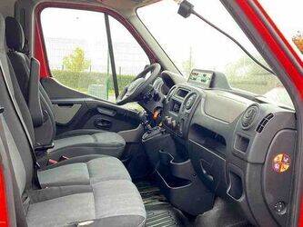 2013-renault-master-1444937-46747827