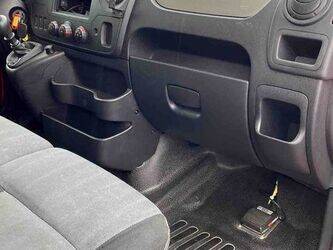 2013-renault-master-1444937-46747828