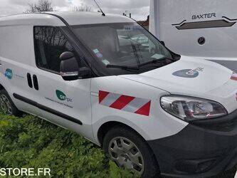 صورة ل عربات 2015 فيات Doblo