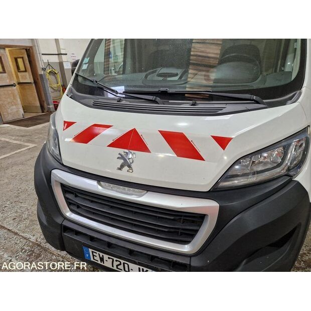 2018 Peugeot BOXER-46747906