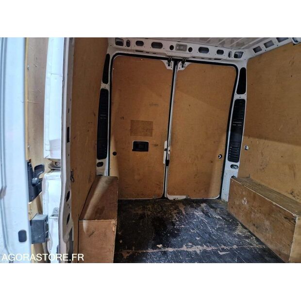 2018 Peugeot BOXER-46747911