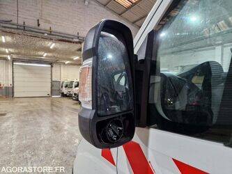 2018-peugeot-boxer-1444941-46747928