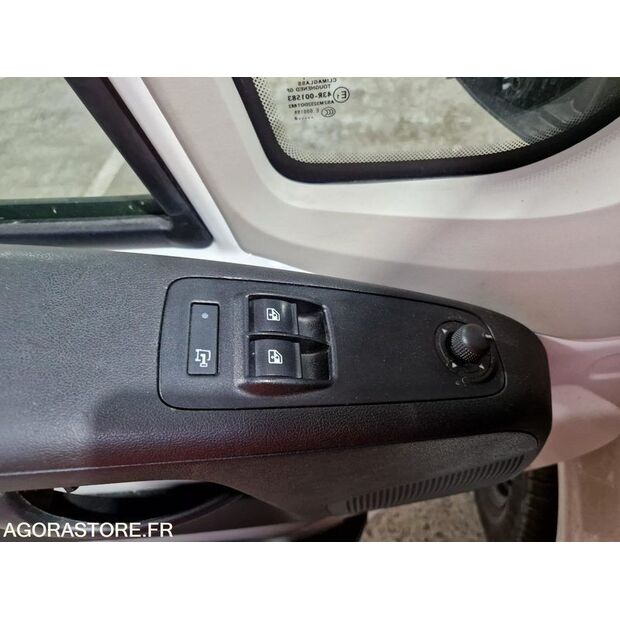 2018 Peugeot BOXER-46747930