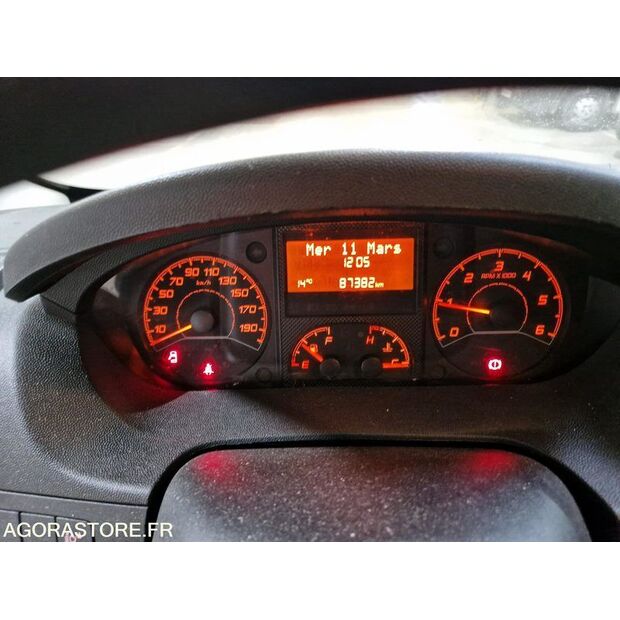 2018 Peugeot BOXER-46747936