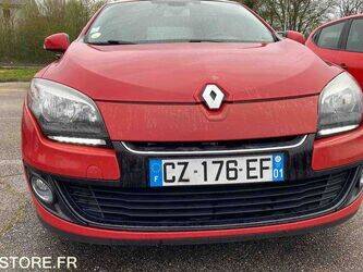 2013-renault-megane-1444943-46747960