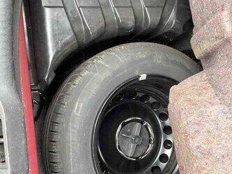 2013-renault-megane-1444943-46747964