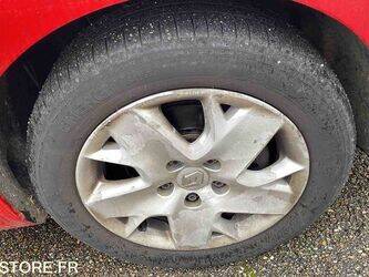 2013-renault-megane-1444943-46747969