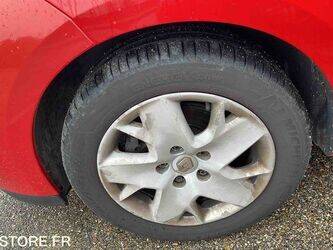 2013-renault-megane-1444943-46747984