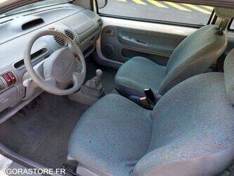 2004-renault-twingo-1444944-46747997