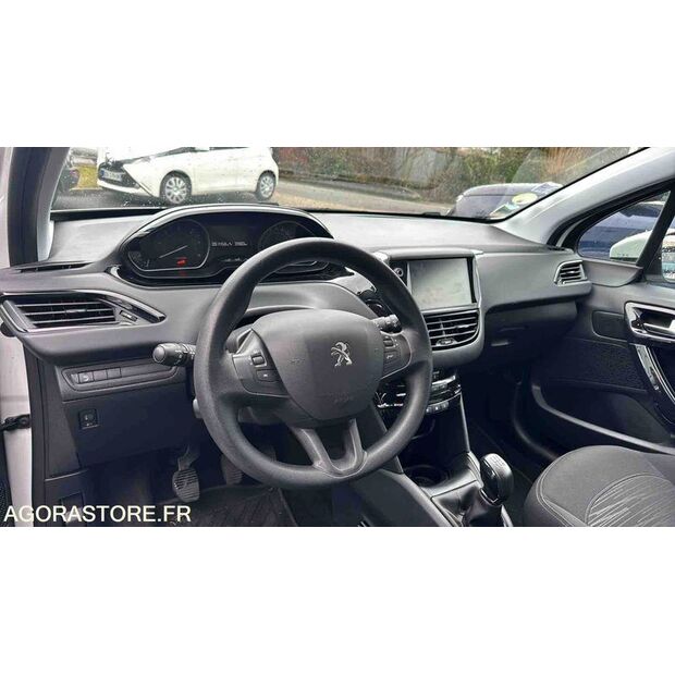 2018 Peugeot 208-46748003