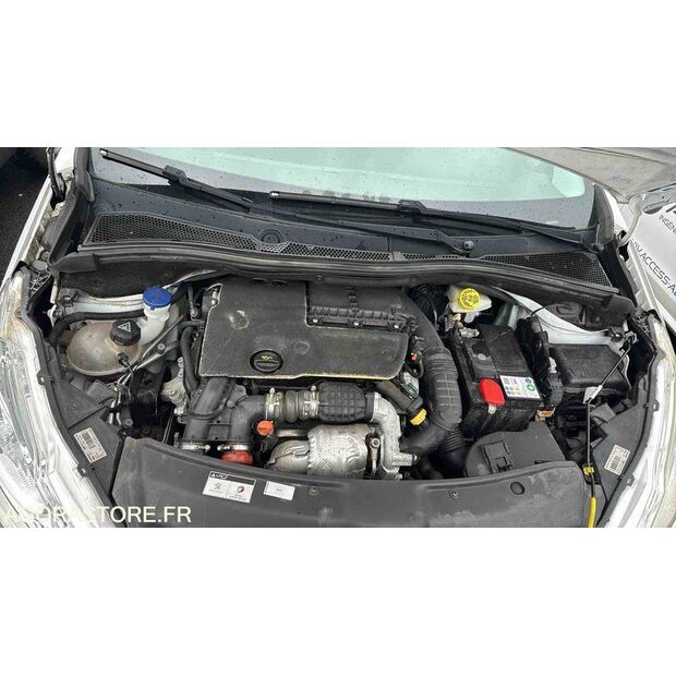 2018 Peugeot 208-46748006